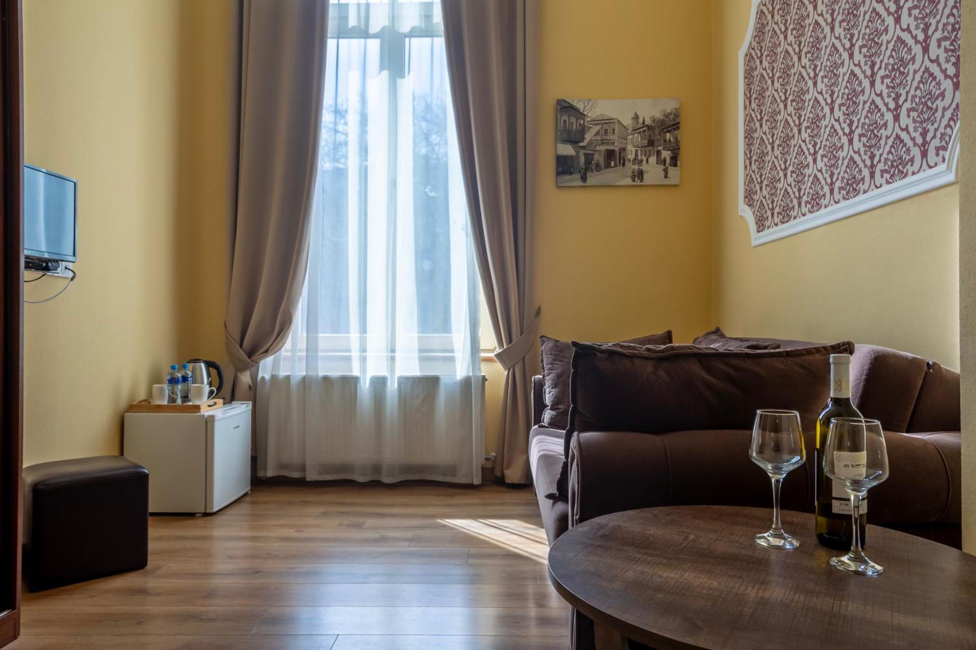 Hotel Middleton Tbilisi ภายนอก รูปภาพ