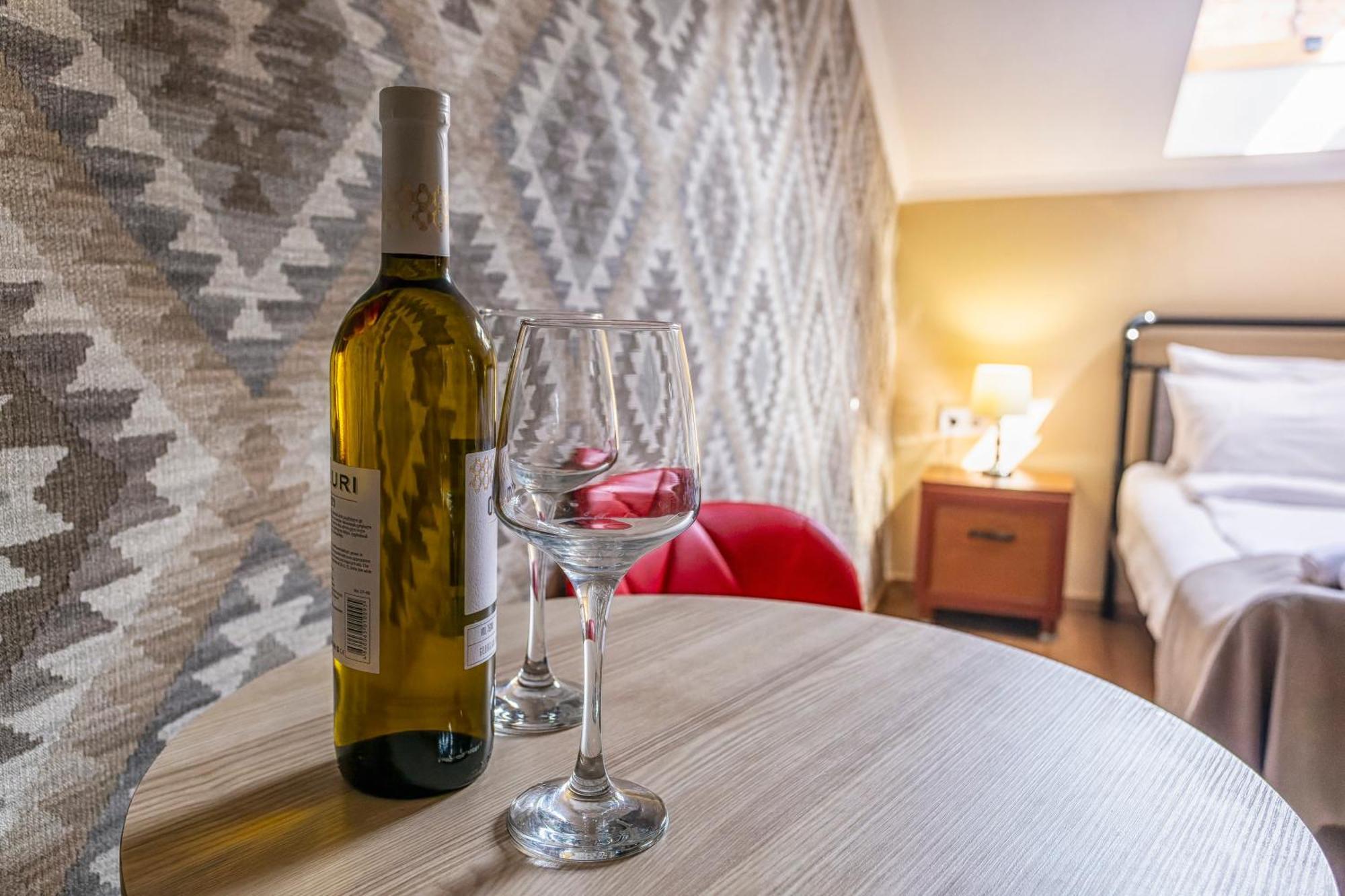 Hotel Middleton Tbilisi ภายนอก รูปภาพ